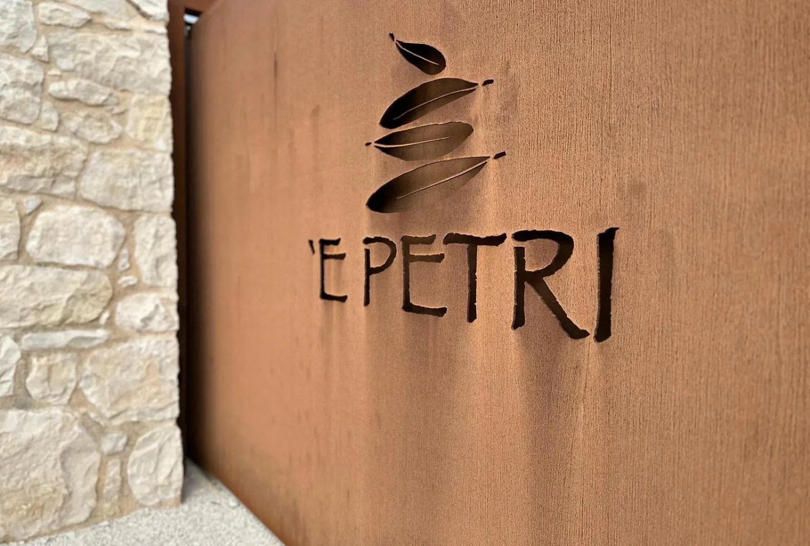 Вилла 'E Petri Кьярамонте-Гульфи Италия